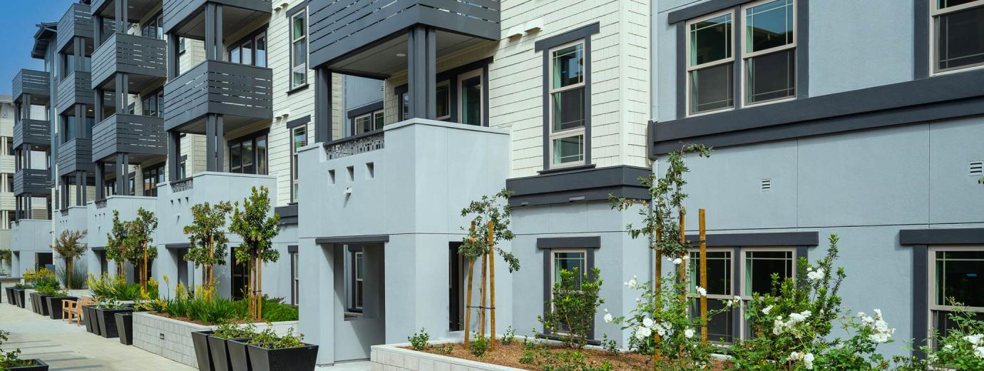 Middle Plaza building