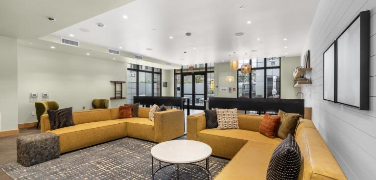 Middle Plaza Clubhouse Room